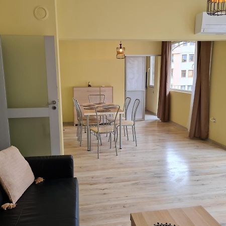 Spacious Apartment "Sunny Sofia" In The Heart Of Varna City Exterior foto