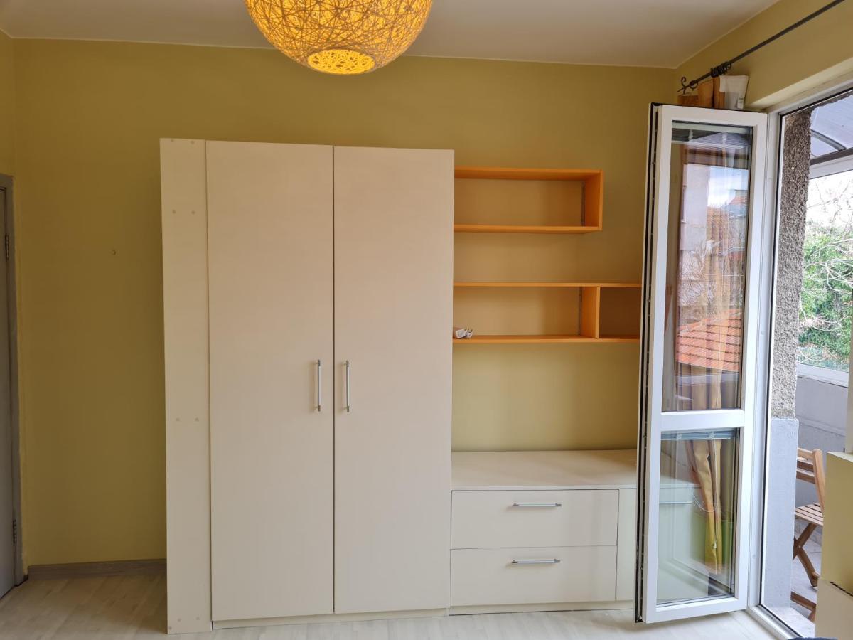 Spacious Apartment "Sunny Sofia" In The Heart Of Varna City Exterior foto