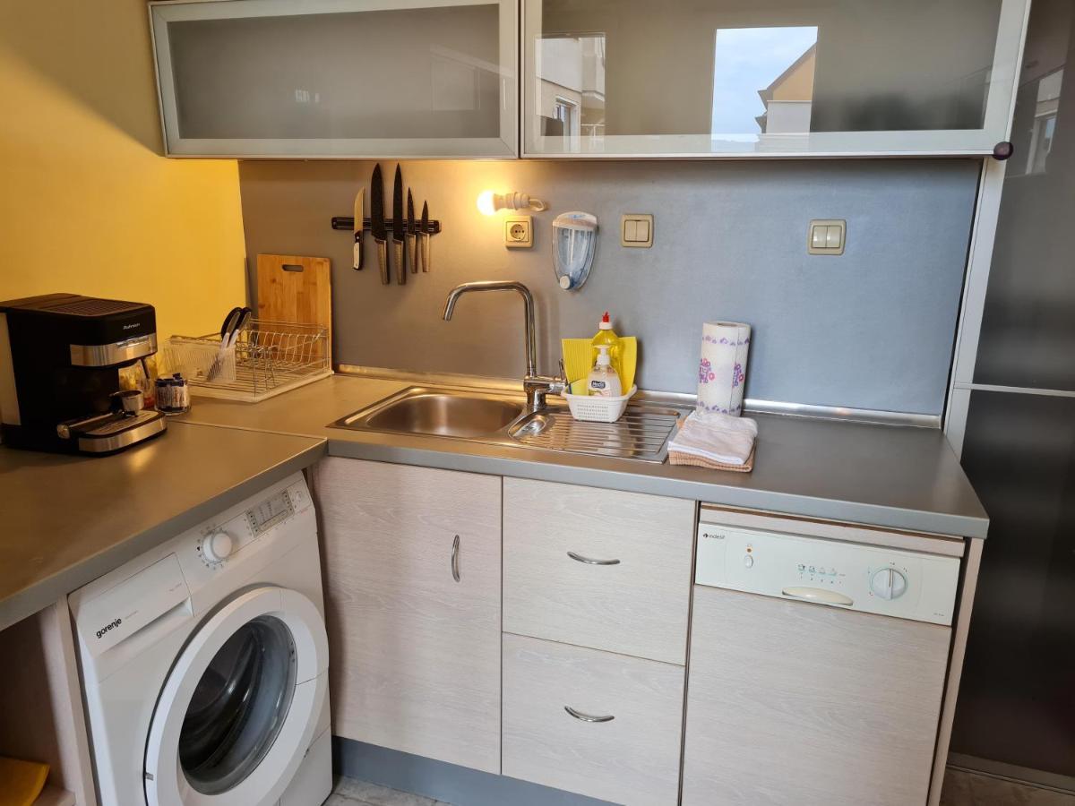 Spacious Apartment "Sunny Sofia" In The Heart Of Varna City Exterior foto